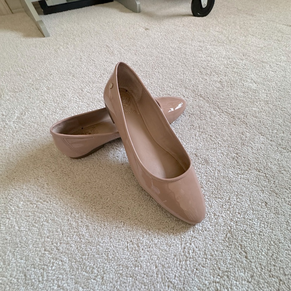 Vince Camuto Flats blush color. Hardly worn.